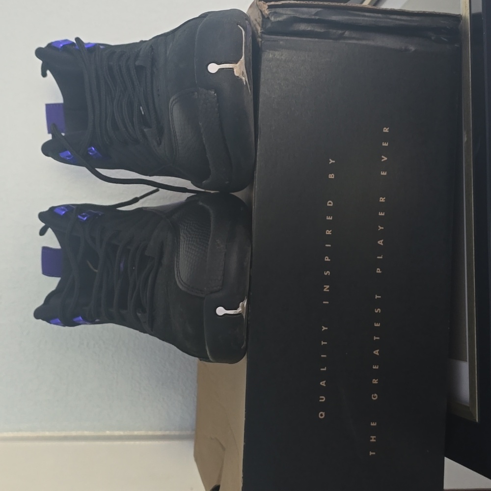 Jordan 12 retro size 9 black and purple - Picture 4 of 4